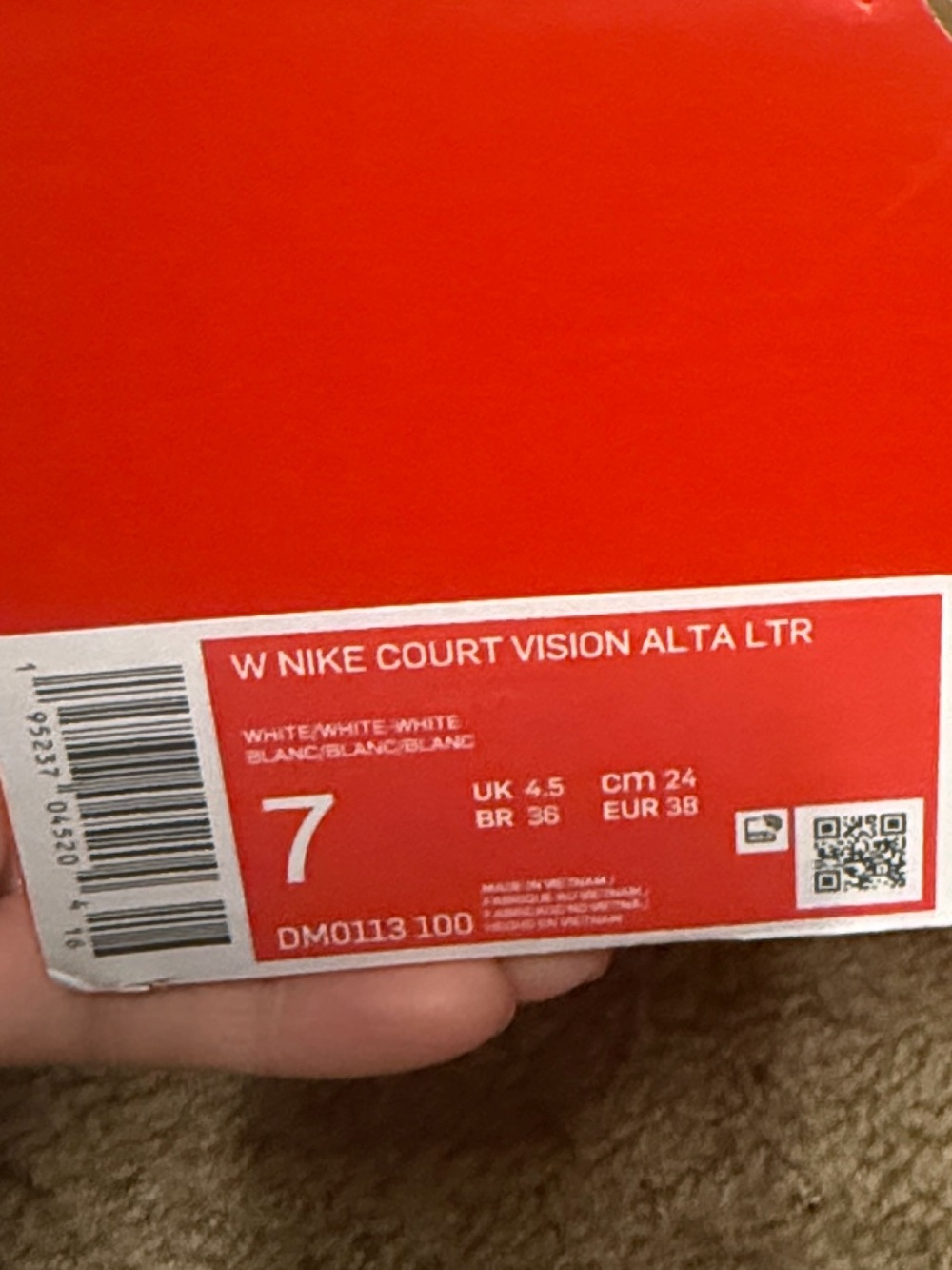 Nike women's All-White Platform Sneakers with iconic Swoosh - Picture 6 of 6